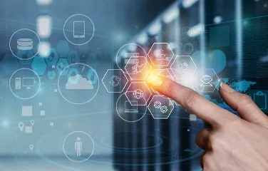 Using digital interfaces to optimize supply chain management and data control.